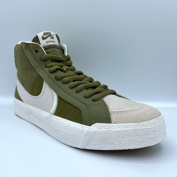 Nike Zoom Blazer Mid Premium Sneakers - Picture 7 of 15